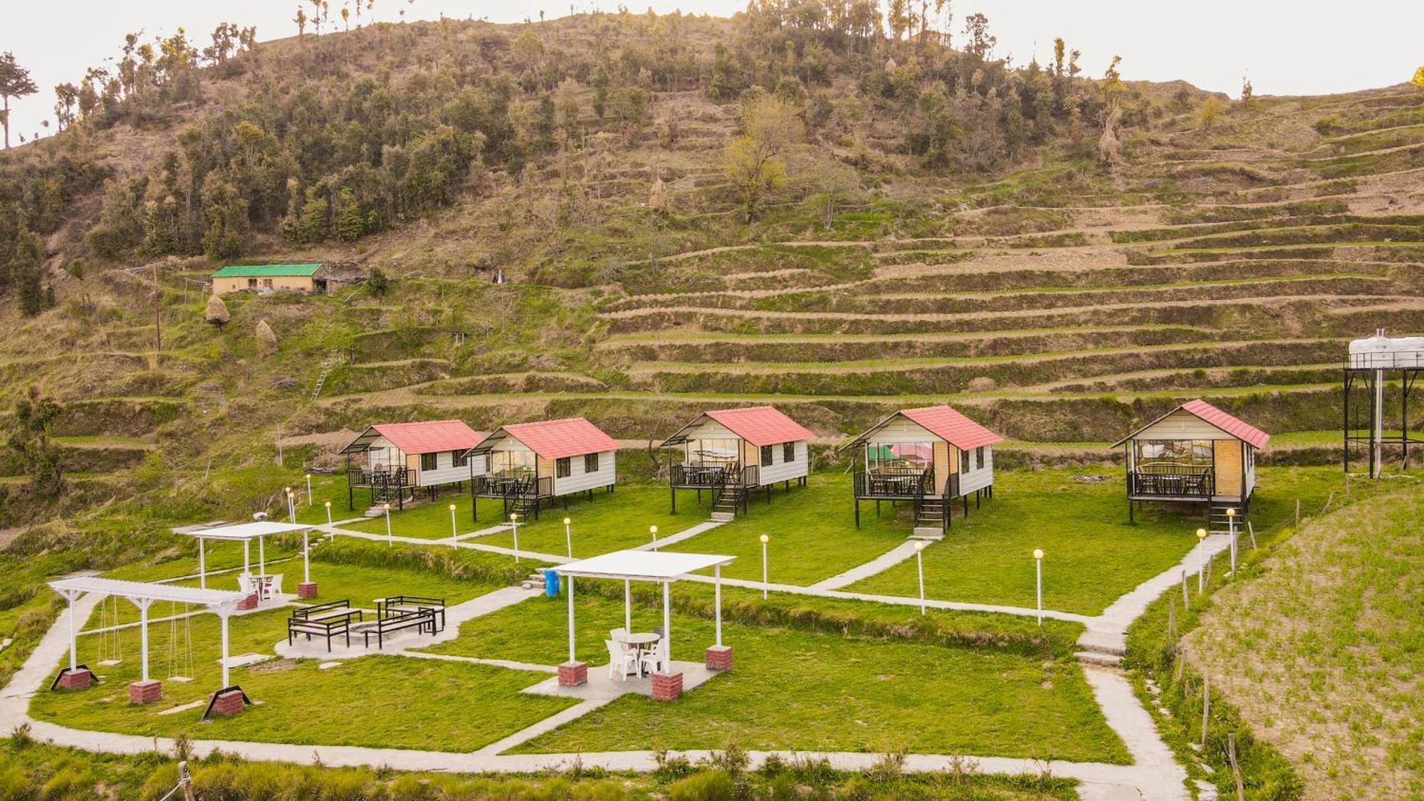 The Hillside Cottages Kanatal Exterior photo