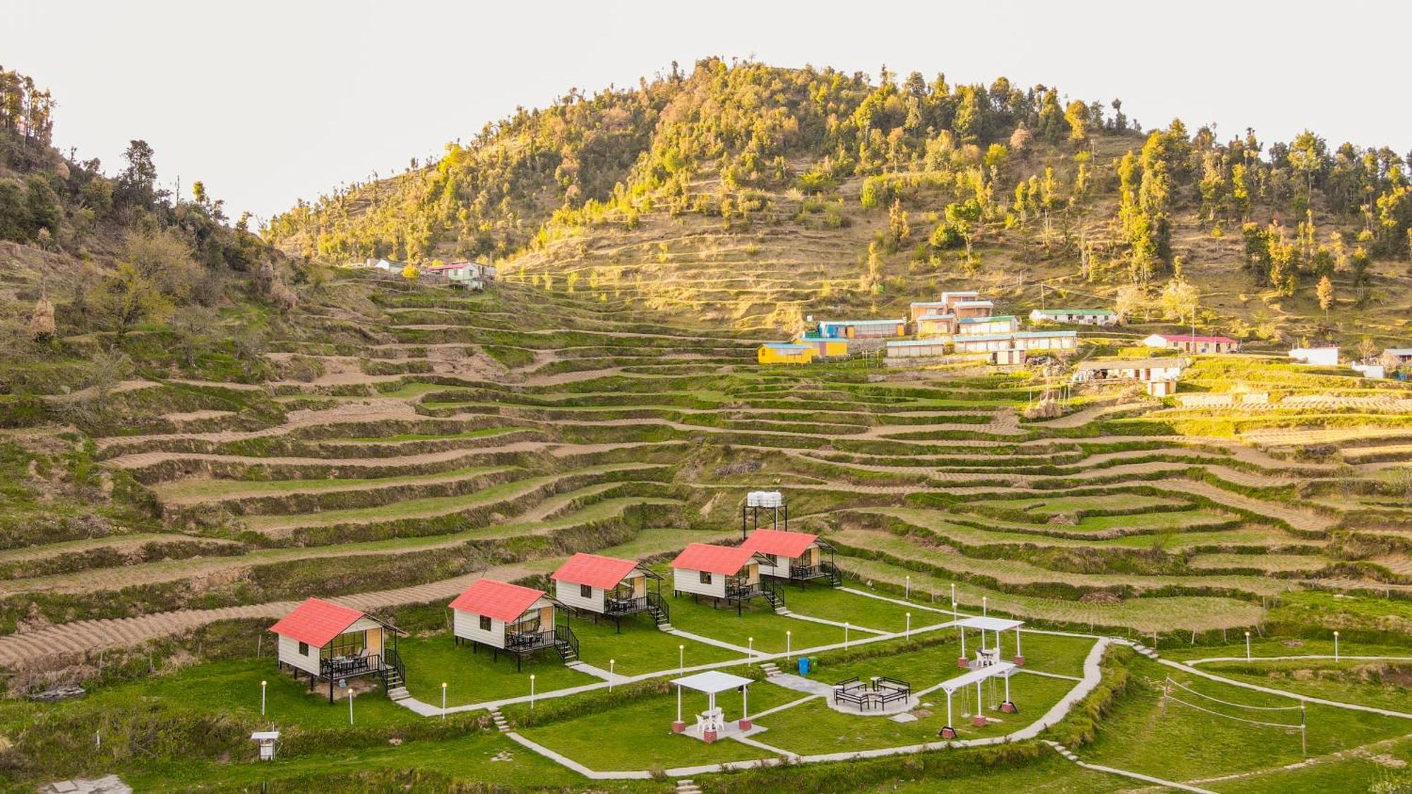 The Hillside Cottages Kanatal Exterior photo