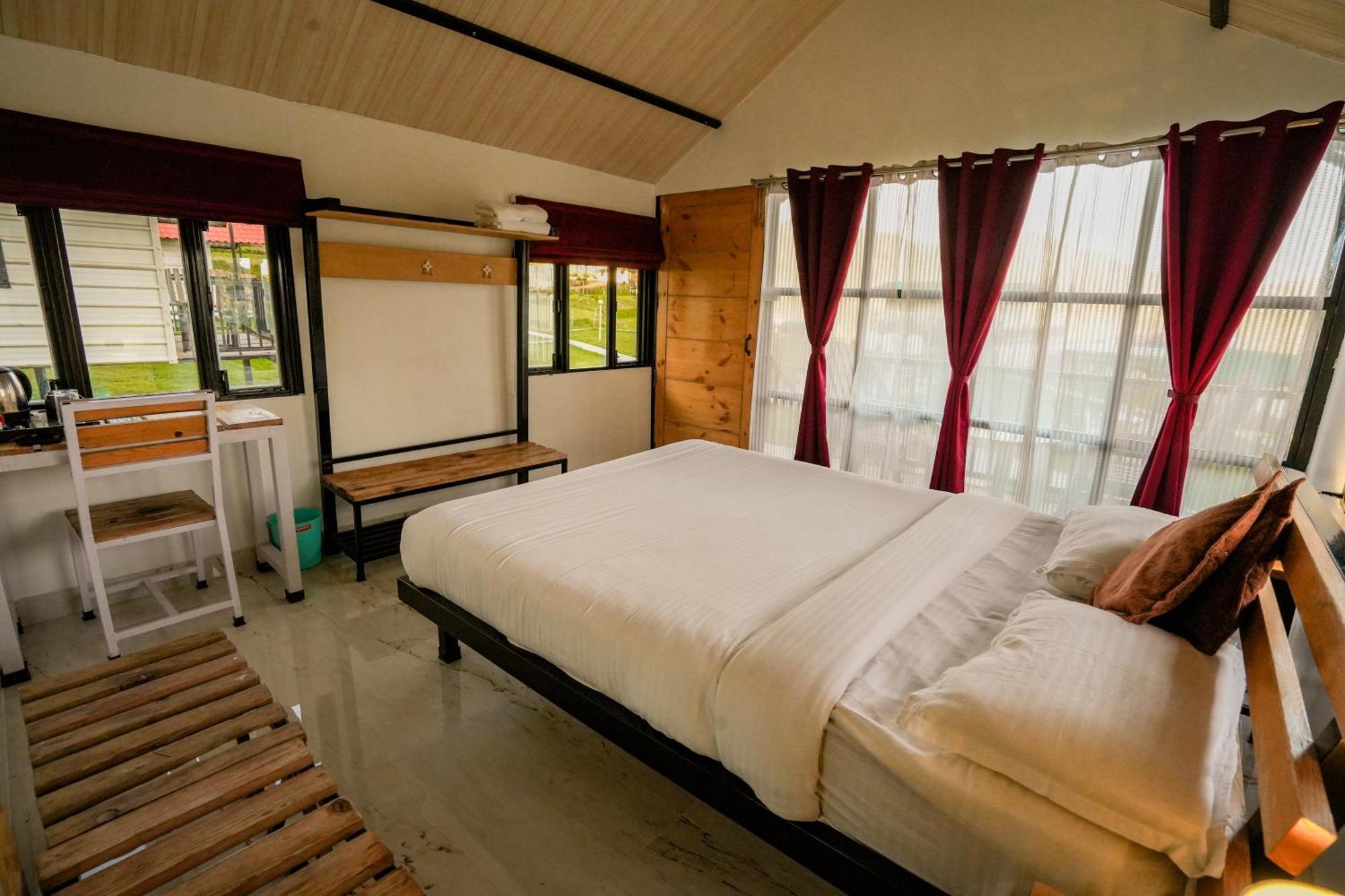 The Hillside Cottages Kanatal Exterior photo