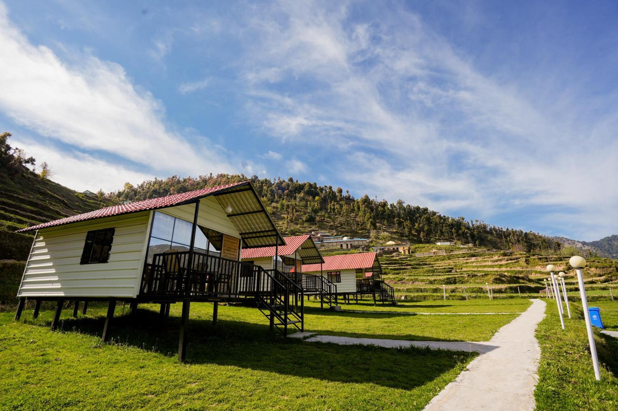 The Hillside Cottages Kanatal Exterior photo